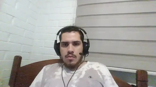 hung weeb online show from December 4, 1:19 am