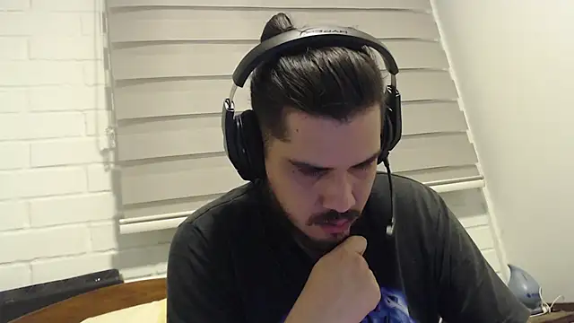 hung weeb online show from February 4, 6:57 am