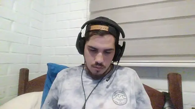 hung weeb online show from December 10, 12:39 am