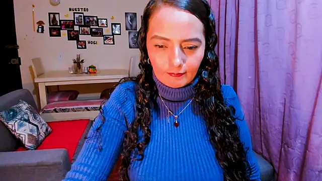 emma luxy online show from March 31, 11:51 pm