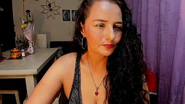 emma luxy online show from May 14, 5:26 am