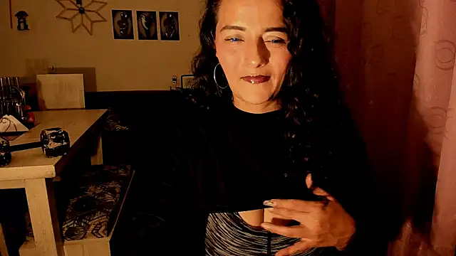 emma luxy online show from May 16, 5:17 am