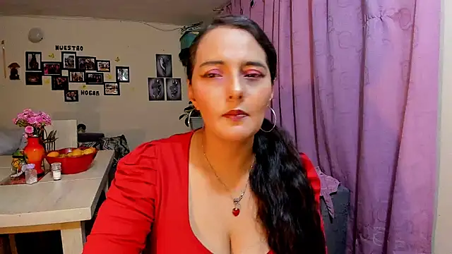 emma luxy online show from February 18, 12:19 am