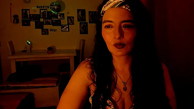 emma luxy online show from April 4, 3:57 am