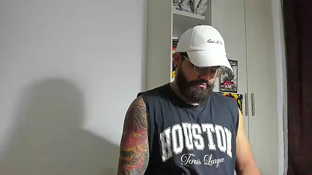 Snapshot of _Coddygold_ chatting on April 30, 11:06 am Coddygold online show from April 30, 11:06 am