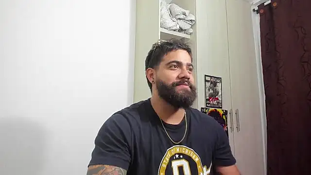 Snapshot of _Coddygold_ chatting on April 18, 12:35 am Coddygold online show from April 18, 12:35 am