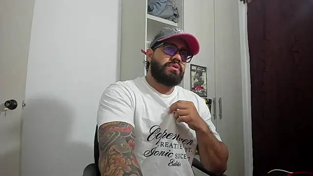 Snapshot of _Coddygold_ chatting on July 11, 10:48 am Coddygold online show from July 11, 10:48 am