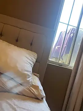 Snapshot of Tomthelong chatting on February 20, 3:41 pm Tomthelong online show from February 20, 3:41 pm