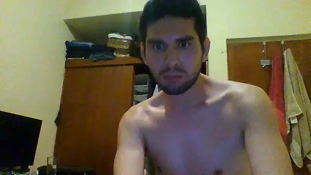 Snapshot of Tomthelong chatting on October 31, 11:51 am Tomthelong online show from October 31, 11:51 am