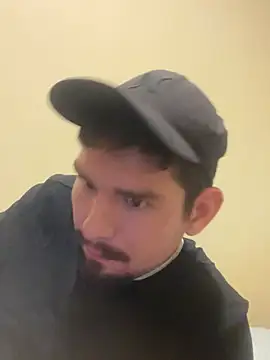 Snapshot of Tomthelong chatting on February 27, 3:51 am Tomthelong online show from February 27, 3:51 am