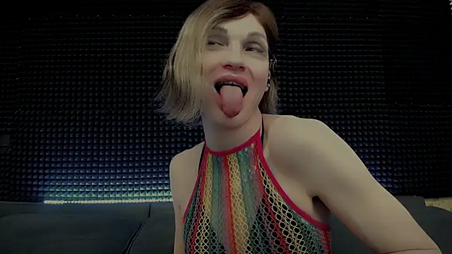 Snapshot of Hardy_Green chatting on February 20, 10:33 pm Hardy Green online show from February 20, 10:33 pm