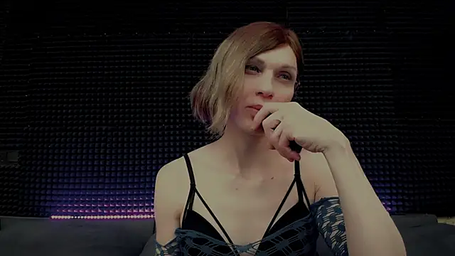 Snapshot of Hardy_Green chatting on February 22, 4:59 am Hardy Green online show from February 22, 4:59 am