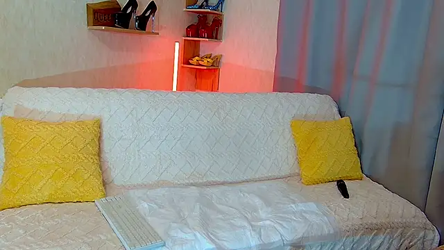 KimPolloc online show from March 14, 9:21 pm