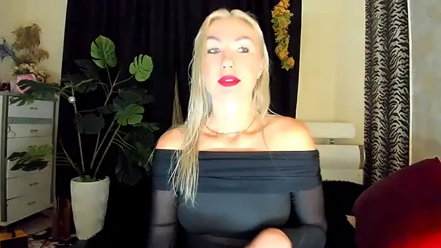 Snapshot of _SABOTAGE_ chatting on November 9, 1:31 am SABOTAGE online show from November 9, 1:31 am