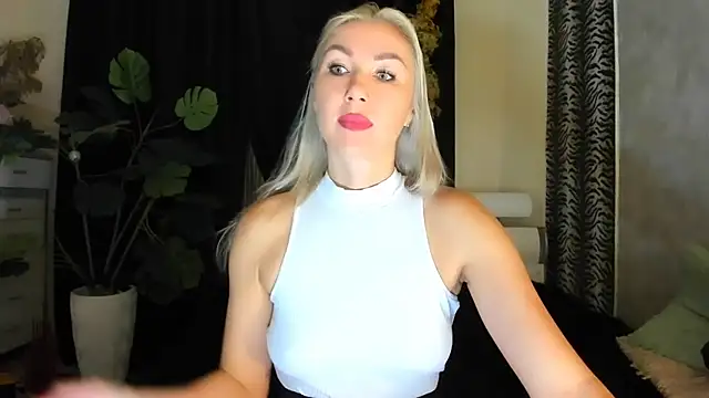 Snapshot of _SABOTAGE_ chatting on November 14, 1:20 am SABOTAGE online show from November 14, 1:20 am