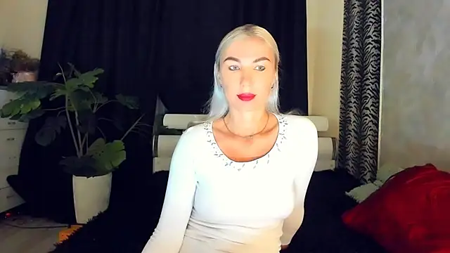 Snapshot of _SABOTAGE_ chatting on June 16, 1:27 am SABOTAGE online show from June 16, 1:27 am
