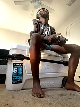 Chocolate Droppa online show from September 23, 11:50 am