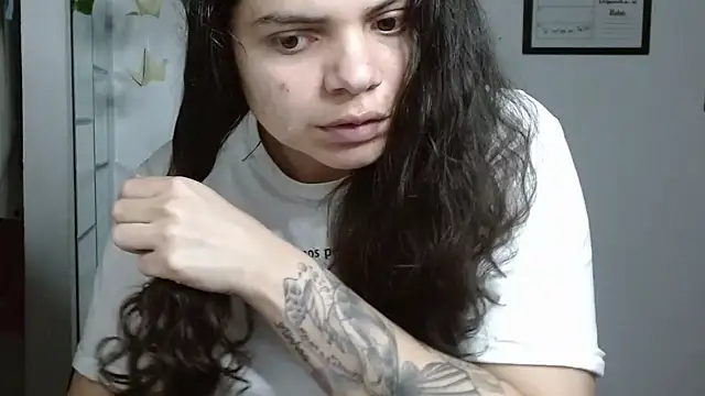 Snapshot of Nikkykora15 chatting on November 20, 10:42 pm Nikkykora15 online show from November 20, 10:42 pm