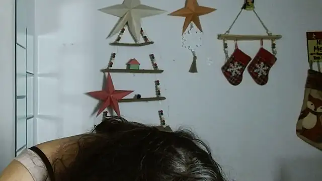 Snapshot of Nikkykora15 chatting on December 2, 12:11 am Nikkykora15 online show from December 2, 12:11 am