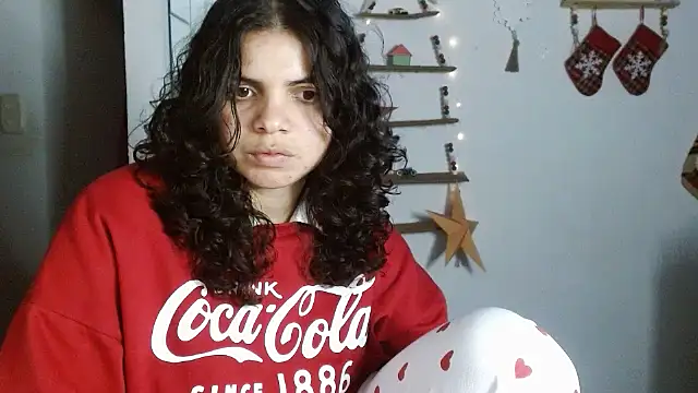 Snapshot of Nikkykora15 chatting on November 29, 1:06 am Nikkykora15 online show from November 29, 1:06 am