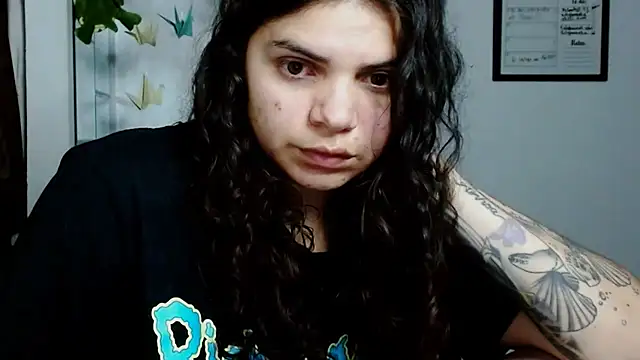 Snapshot of Nikkykora15 chatting on November 15, 1:31 am Nikkykora15 online show from November 15, 1:31 am