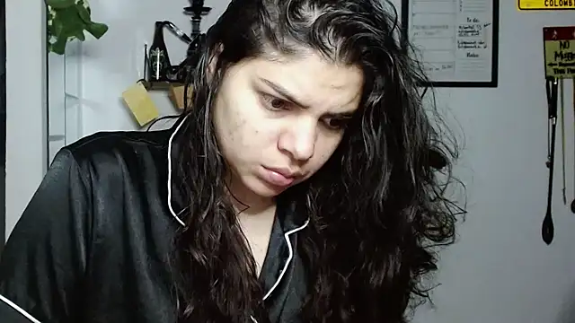 Snapshot of Nikkykora15 chatting on October 2, 12:25 am Nikkykora15 online show from October 2, 12:25 am