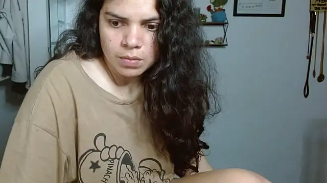 Snapshot of Nikkykora15 chatting on October 25, 1:27 am Nikkykora15 online show from October 25, 1:27 am