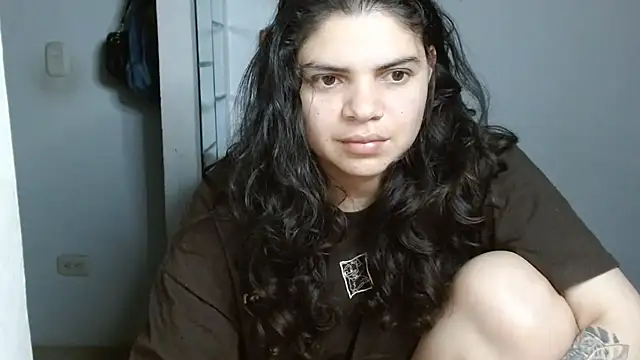 Snapshot of Nikkykora15 chatting on July 9, 1:06 am Nikkykora15 online show from July 9, 1:06 am