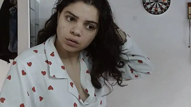Snapshot of Nikkykora15 chatting on June 11, 7:44 pm Nikkykora15 online show from June 11, 7:44 pm
