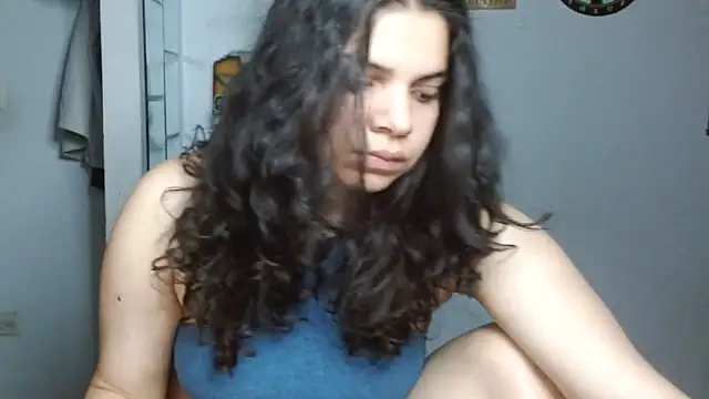Snapshot of Nikkykora15 chatting on June 27, 2:39 am Nikkykora15 online show from June 27, 2:39 am
