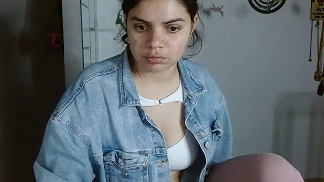 Nikkykora15 online show from February 17, 11:13 pm