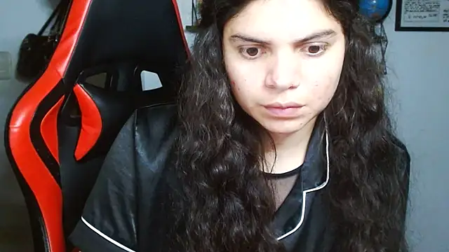 Snapshot of Nikkykora15 chatting on March 12, 4:51 am Nikkykora15 online show from March 12, 4:51 am