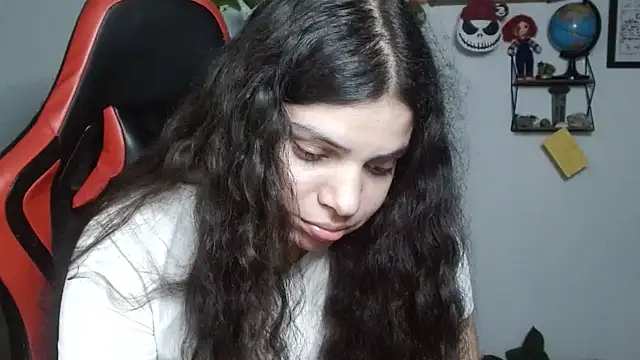 Snapshot of Nikkykora15 chatting on February 22, 11:13 pm Nikkykora15 online show from February 22, 11:13 pm