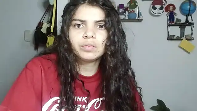 Snapshot of Nikkykora15 chatting on February 11, 12:28 am Nikkykora15 online show from February 11, 12:28 am