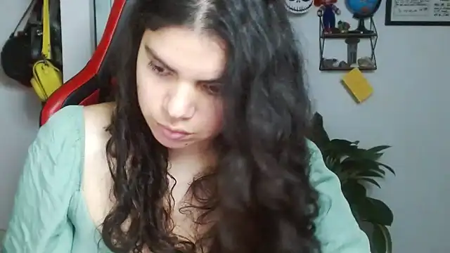 Snapshot of Nikkykora15 chatting on March 18, 10:48 pm Nikkykora15 online show from March 18, 10:48 pm