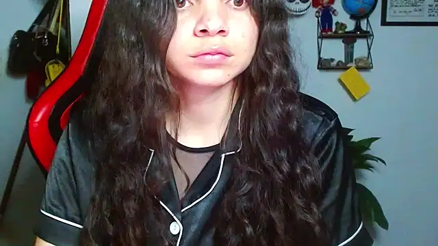 Snapshot of Nikkykora15 chatting on March 12, 1:47 am Nikkykora15 online show from March 12, 1:47 am