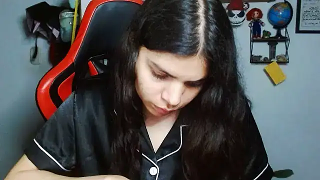 Snapshot of Nikkykora15 chatting on February 16, 4:09 am Nikkykora15 online show from February 16, 4:09 am
