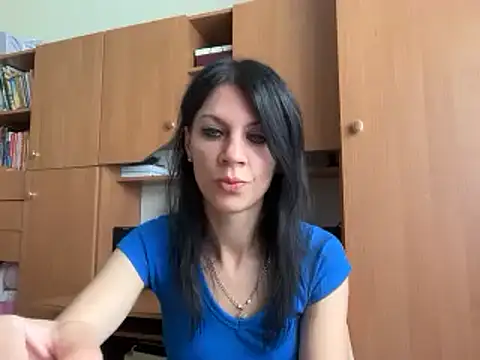 Snapshot of InjaAtHome chatting on June 20, 9:47 am InjaAtHome online show from June 20, 9:47 am