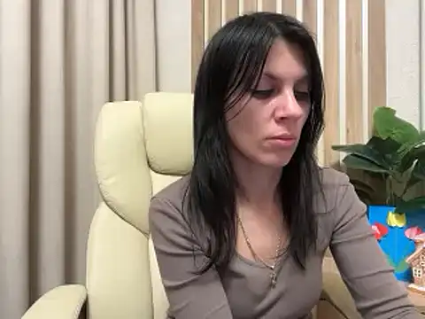 InjaAtHome online show from April 19, 5:25 pm