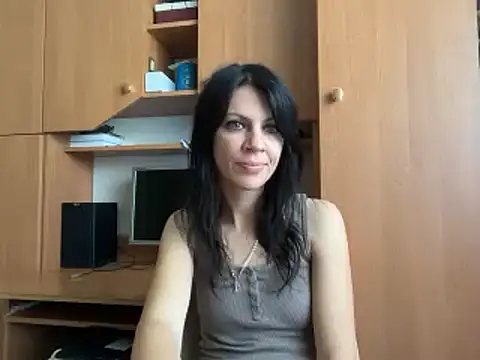 Snapshot of InjaAtHome chatting on July 17, 6:54 am InjaAtHome online show from July 17, 6:54 am