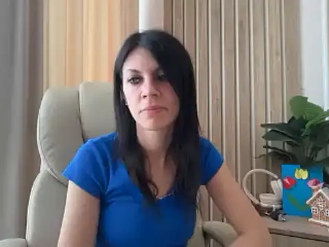 Snapshot of InjaAtHome chatting on June 28, 4:52 am InjaAtHome online show from June 28, 4:52 am