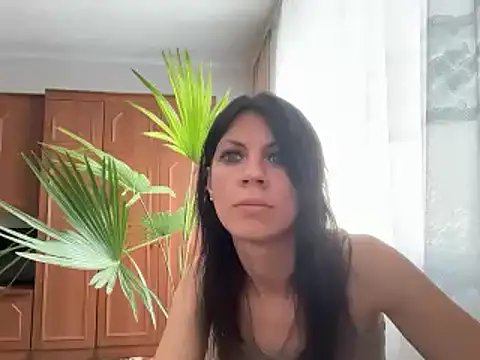 Snapshot of InjaAtHome chatting on July 18, 10:24 am InjaAtHome online show from July 18, 10:24 am