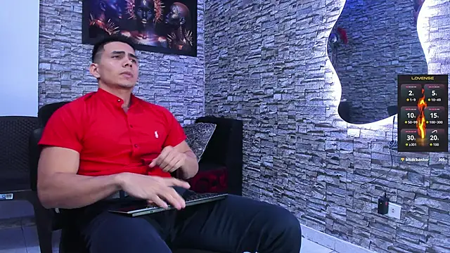 ChoreyTaiylor online show from March 29, 11:34 am