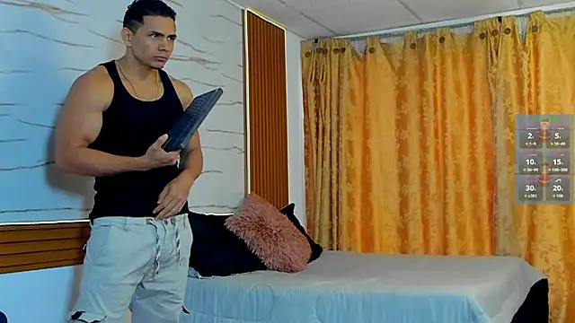 ChoreyTaiylor online show from February 8, 3:21 pm