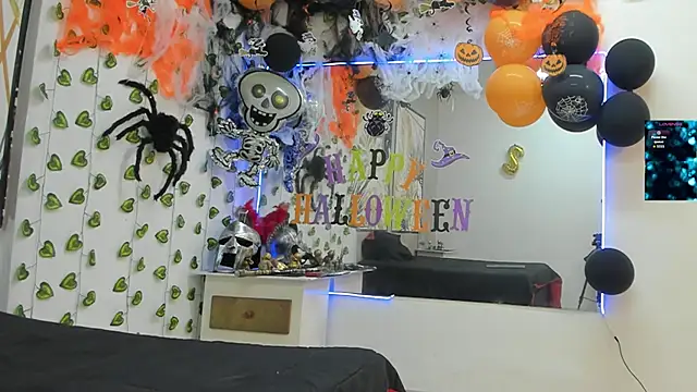 ChoreyTaiylor online show from October 9, 2:06 pm