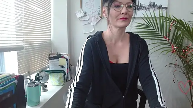 City Kat online show from April 10, 2:13 pm