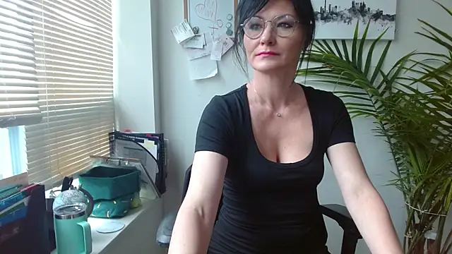 Snapshot of City_Kat chatting on June 10, 2:07 pm City Kat online show from June 10, 2:07 pm