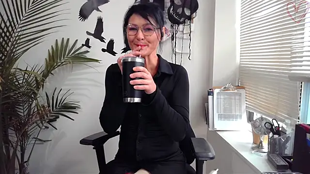 Snapshot of City_Kat chatting on November 3, 5:38 pm City Kat online show from November 3, 5:38 pm