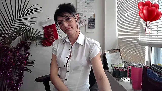 City Kat online show from December 17, 5:29 pm