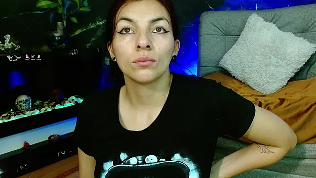 Snapshot of julieth_sex1 chatting on July 3, 9:49 am julieth sex1 online show from July 3, 9:49 am